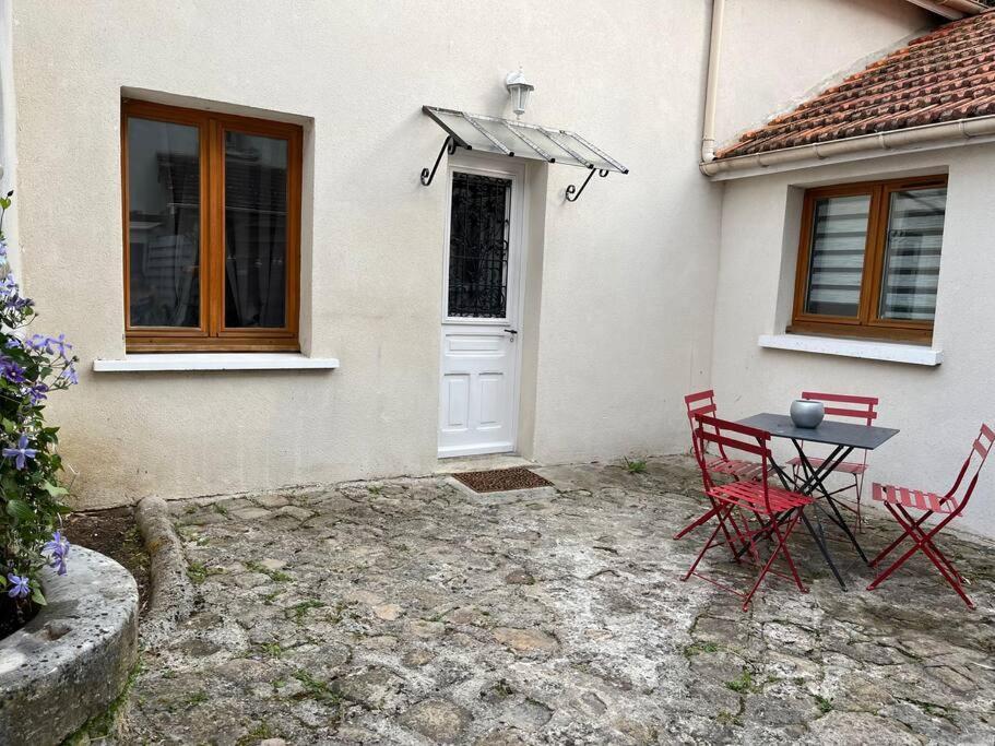 Petite Maison De Ville Au Calme Brie-Comte-Robert Exteriér fotografie